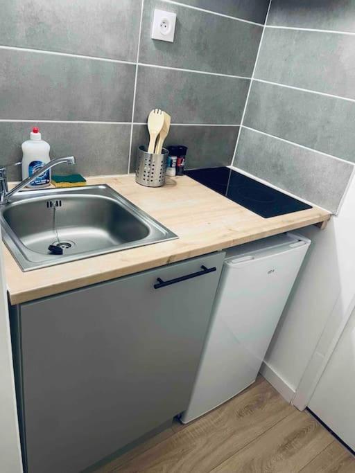 Le P'Tit Stud' Apartamento Castres  Exterior foto
